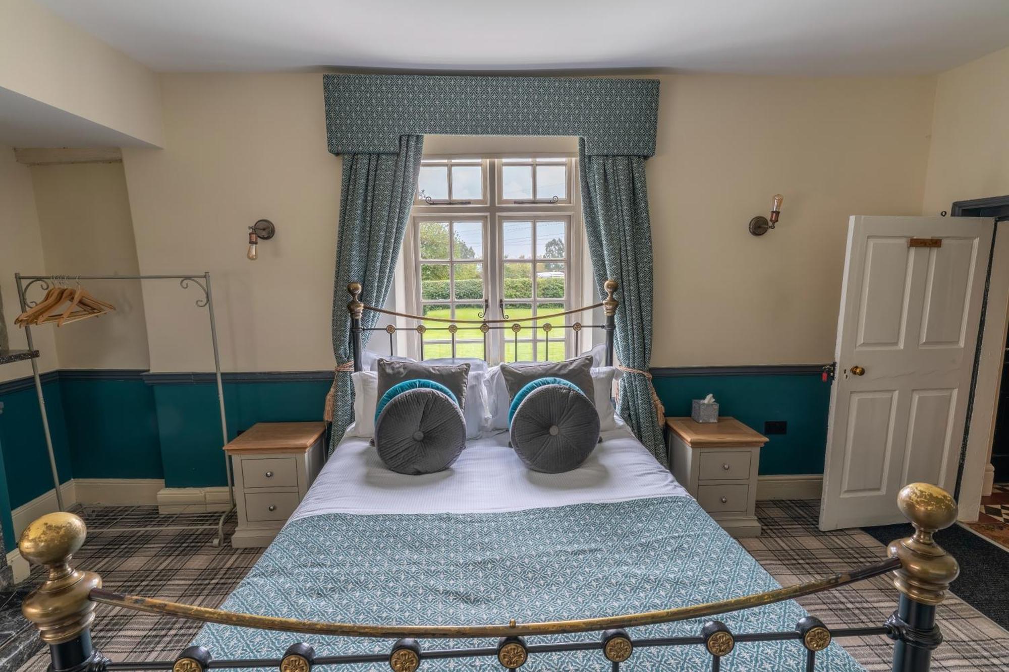 Blackgreaves Farmhouse Bed & Breakfast Lea Marston Exterior photo