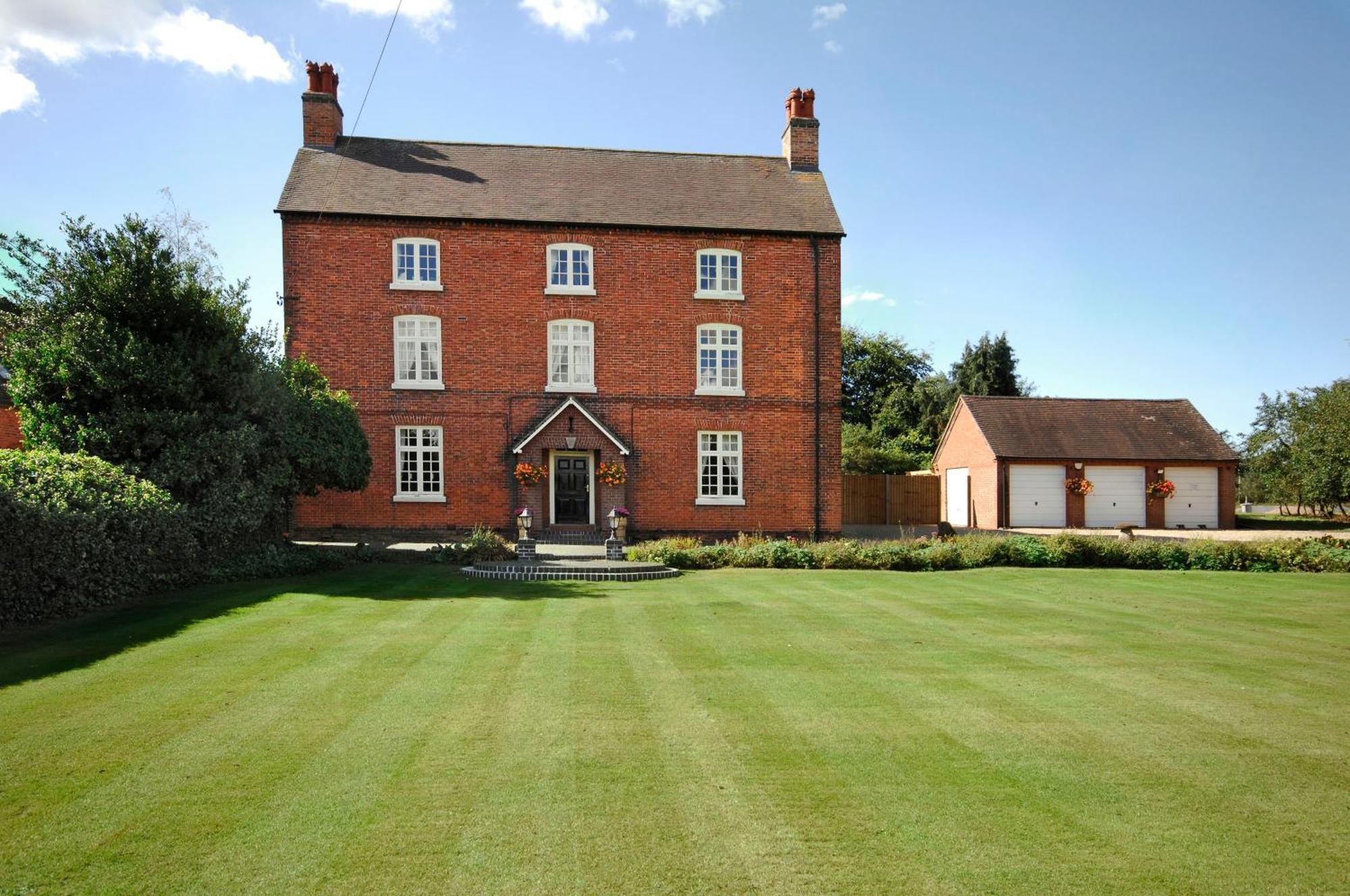 Blackgreaves Farmhouse Bed & Breakfast Lea Marston Exterior photo